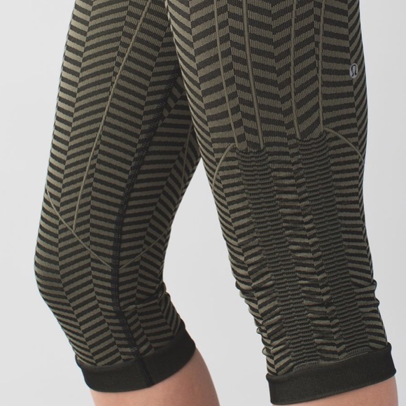 lululemon athletica Pants - RARE Lululemon In The Flow Crop II